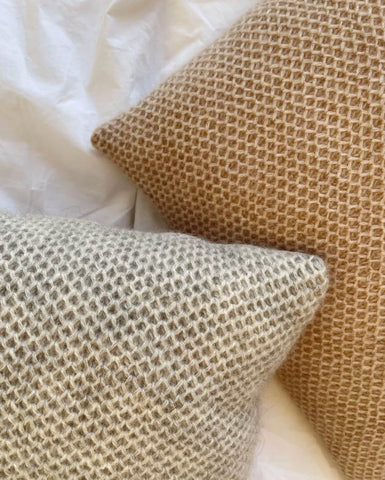 Honey Pillow fra PetitKnit